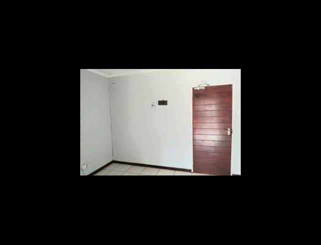 1 BEDROOM PROPERTY TO RENT IN RANDBURG CENTRAL